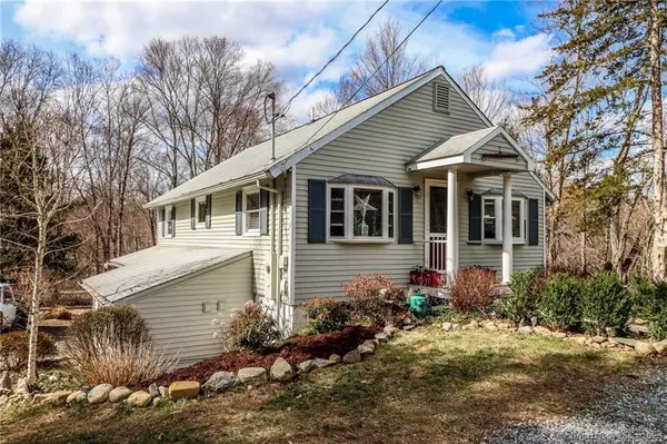 34 Transylvania Road, Woodbury, CT 06798