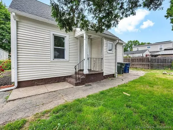 Bridgeport, CT 06606,182 Trumbull Avenue