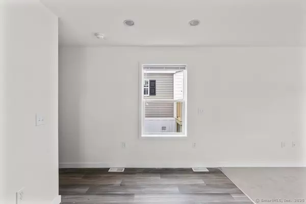 Newtown, CT 06470,55 Sugar Street #3