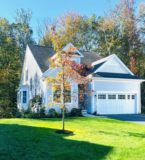 945 Mackenzie Lane #945, Oxford, CT 06478