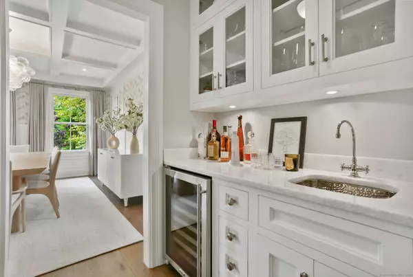 Westport, CT 06880,28 Norwalk Avenue