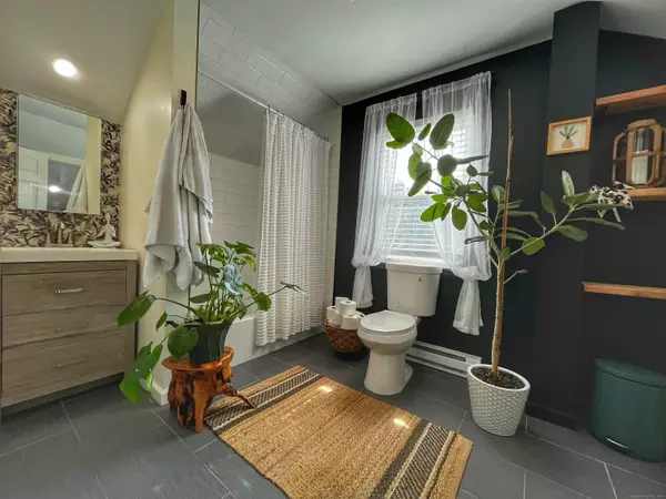 Greenwich, CT 06830,37 Gerry Street #2