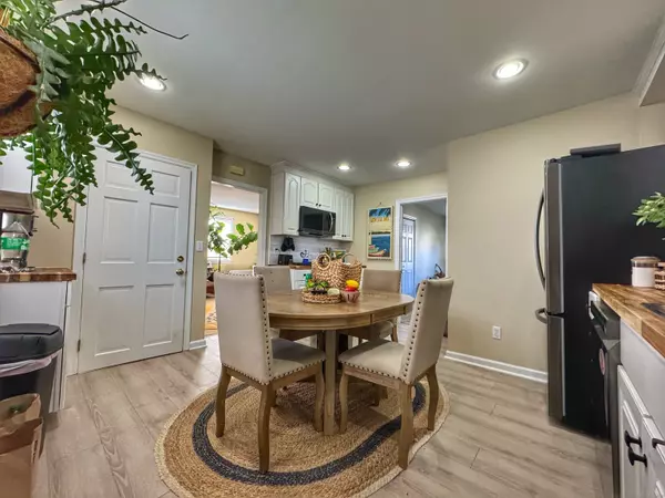 Greenwich, CT 06830,37 Gerry Street #2