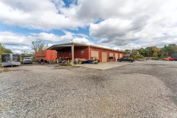 Pomfret, CT 06258,4 Nora Lane