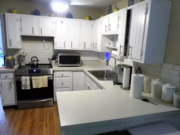 Columbia, CT 06237,4 Timber Trail