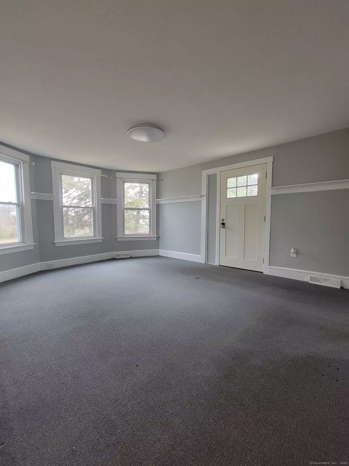 Milford, CT 06460,158 Chapel Street #1