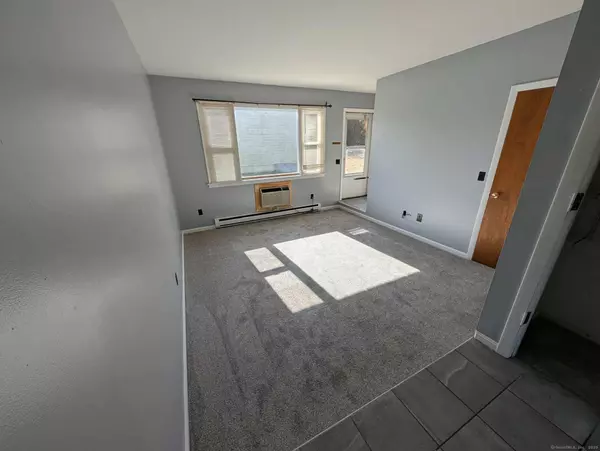 Plainfield, CT 06374,102 Canterbury Road #B