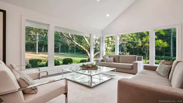 Westport, CT 06880,6 Nutcracker Lane