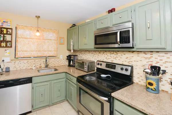Cromwell, CT 06416,27 Chestnut Court #27