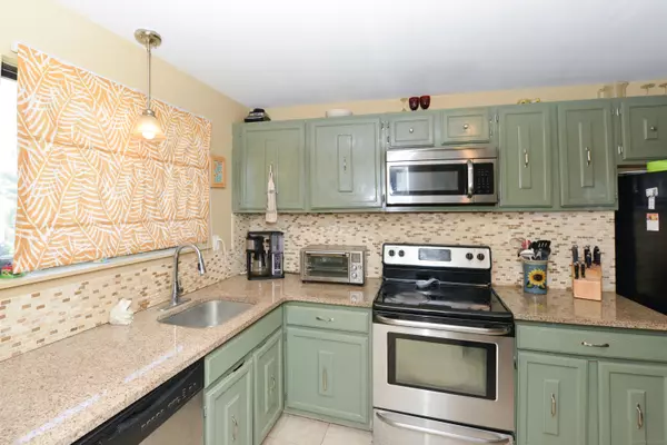 Cromwell, CT 06416,27 Chestnut Court #27