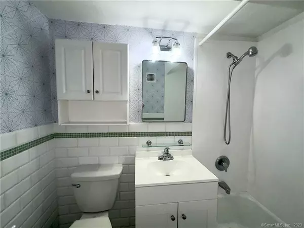 Stamford, CT 06902,91 Strawberry Hill Avenue #APT 734