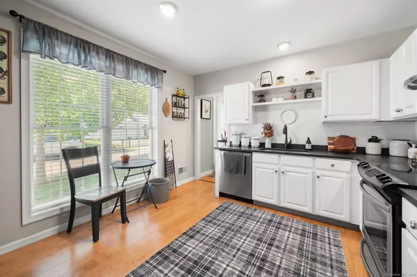 Waterford, CT 06385,16 Beechwood Drive