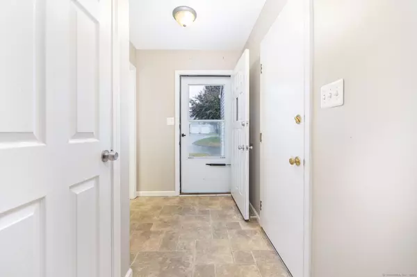 Bristol, CT 06010,565 Clark Avenue #70