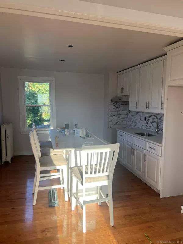 Stratford, CT 06615,1564 Elm Street