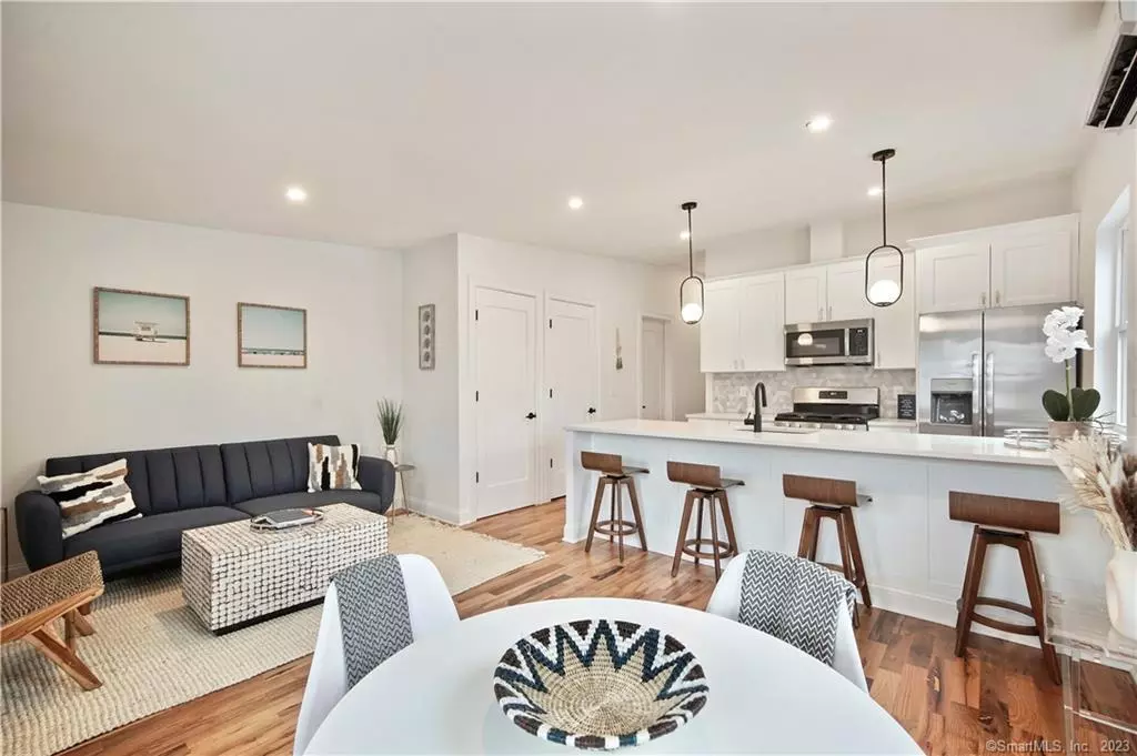 Stamford, CT 06902,75 Henry Street #3West