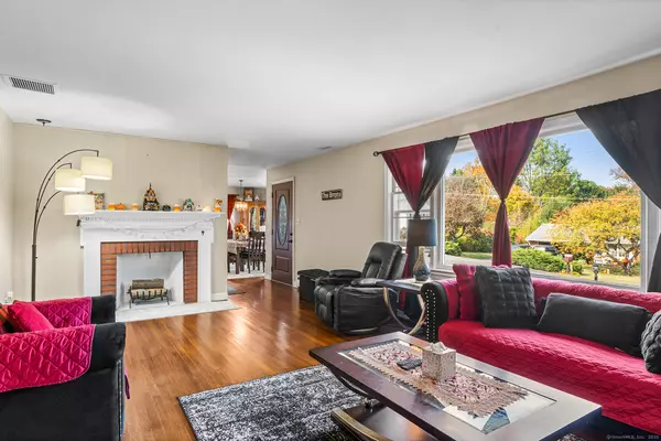 Middlebury, CT 06762,105 Jericho Road