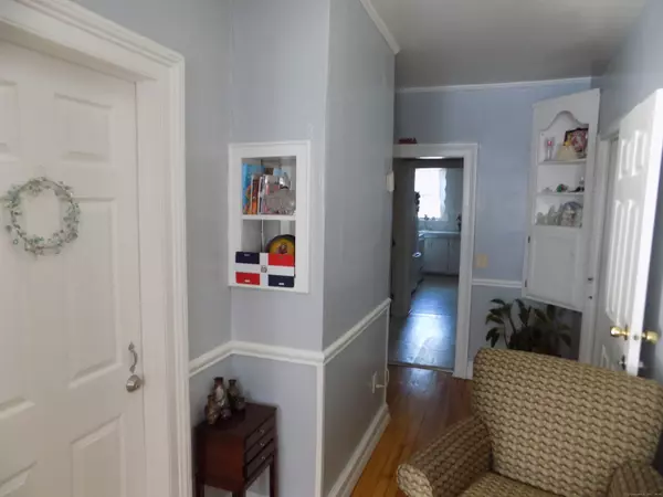 Danbury, CT 06810,5 Hoyt Street