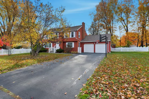 West Hartford, CT 06117,5 Adams Lane