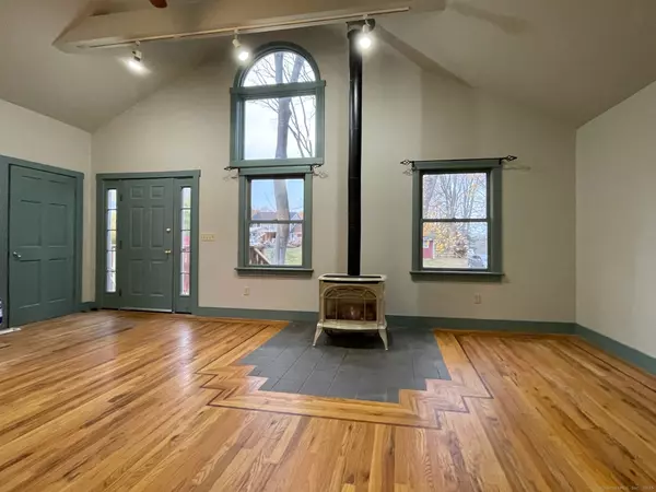 Bethel, CT 06801,5 Reservoir Street #A