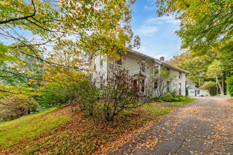 87 Woodruff Avenue, Watertown, CT 06795