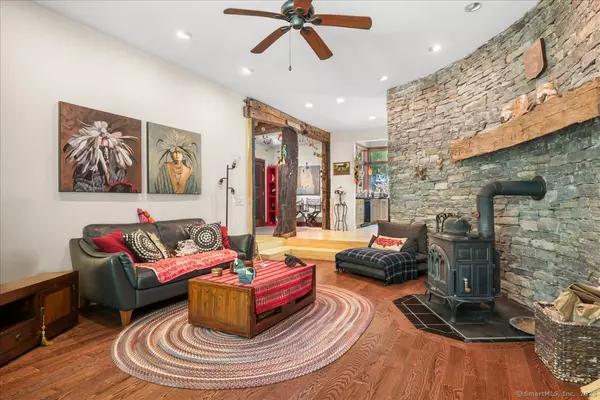 North Stonington, CT 06359,39 Hewitt Road