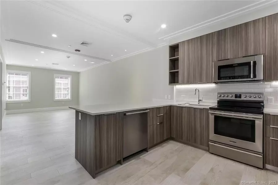 1990 Bronson Road #2, Fairfield, CT 06824