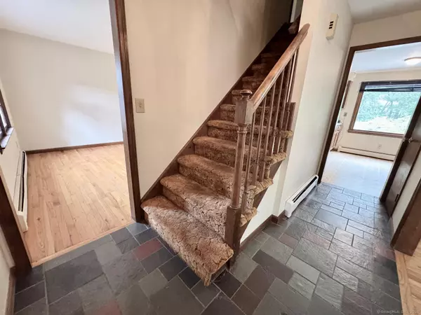 Trumbull, CT 06611,20 Clinton Street