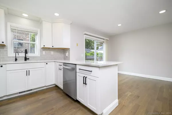 Stamford, CT 06902,233 Fairfield Avenue #Left Side