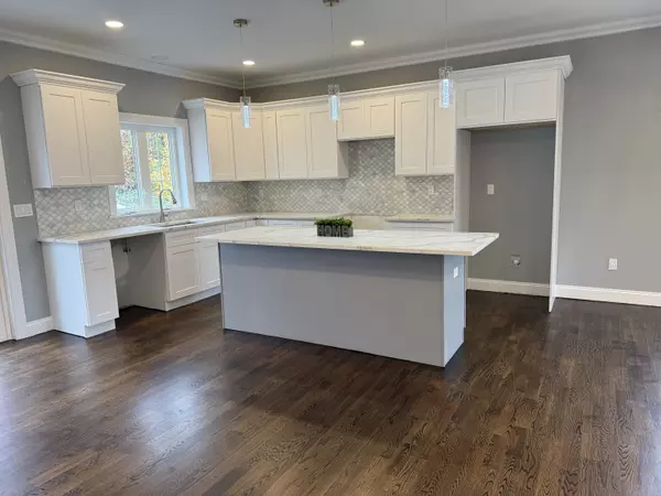 Bridgeport, CT 06606,288 Sunrise Terrace