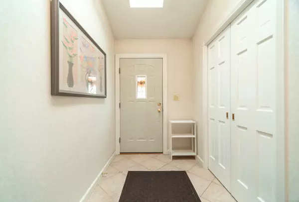 Hamden, CT 06517,18 Ingram Street