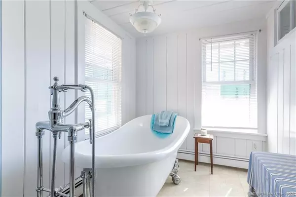 Madison, CT 06443,125 Island Avenue