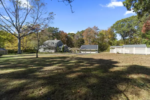 11 Trolley Crossing, Old Saybrook, CT 06475