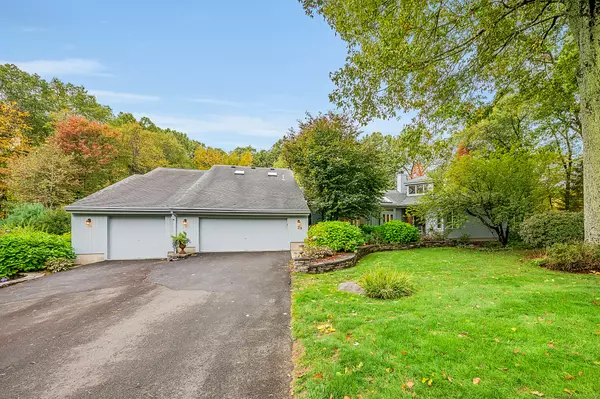Avon, CT 06001,39 High Ridge Hollow