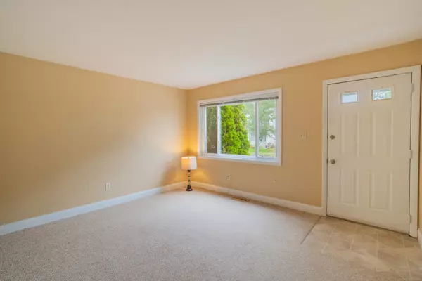 Milford, CT 06460,974 East Broadway