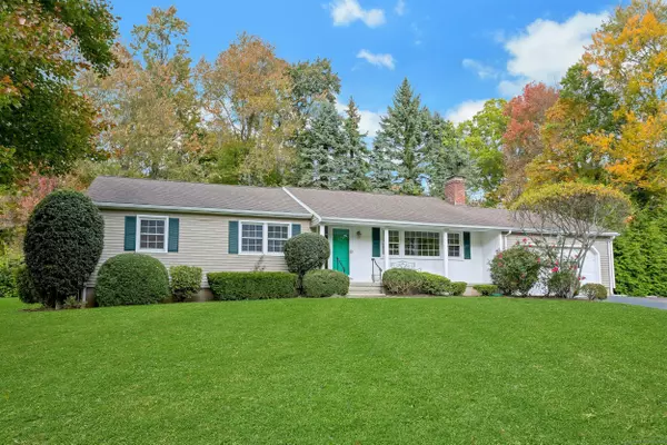 Norwalk, CT 06851,17 Oriole Drive