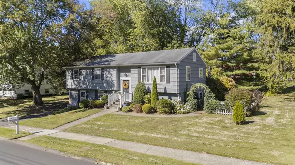 West Haven, CT 06516,23 Meadowbrook Road