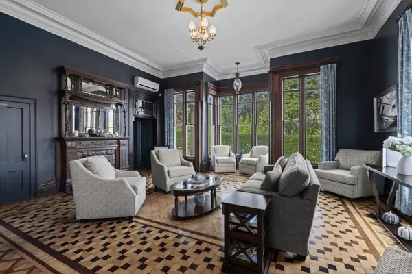 Groton, CT 06355,15 Elm Street