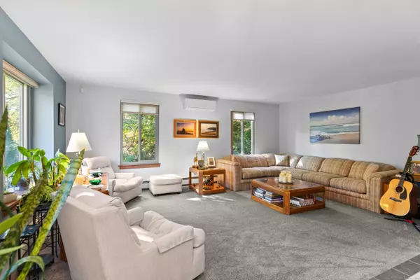 Shelton, CT 06484,35 Mustang Drive