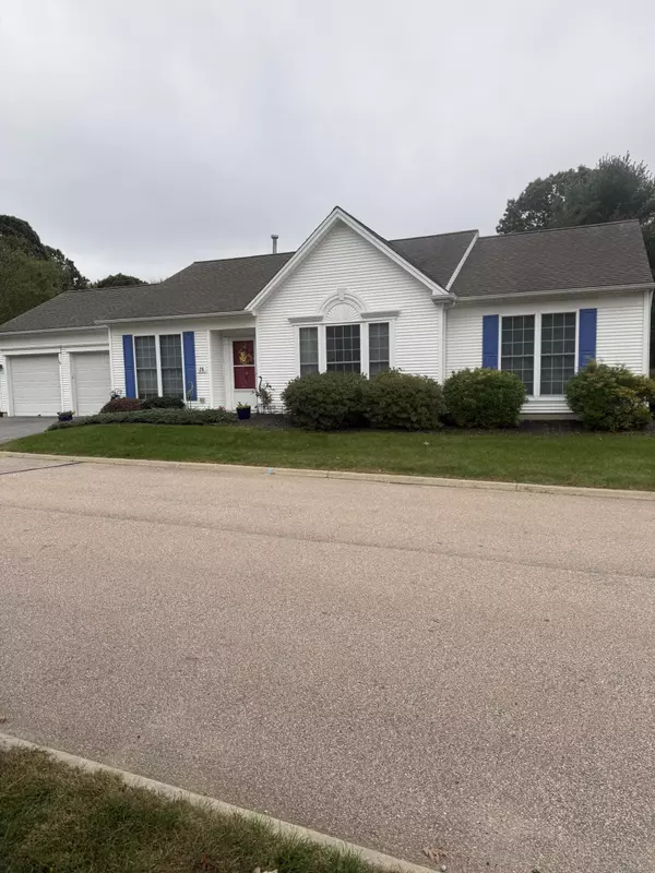 168 Waterford Parkway South #25, Waterford, CT 06385