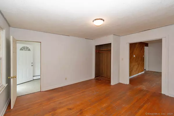 Manchester, CT 06040,46 Foster Street