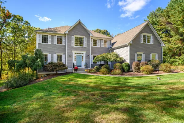 Newtown, CT 06470,10 Wedgewood Court