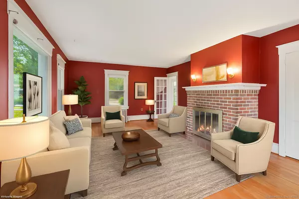 Stamford, CT 06902,52 Penzance Road