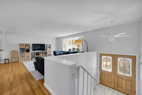 Guilford, CT 06437,54 Coachlamp Lane