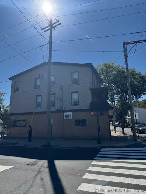 New Haven, CT 06513,223 Farren Avenue