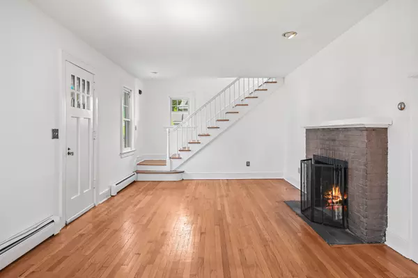 Norwalk, CT 06850,34 Lakeview Drive