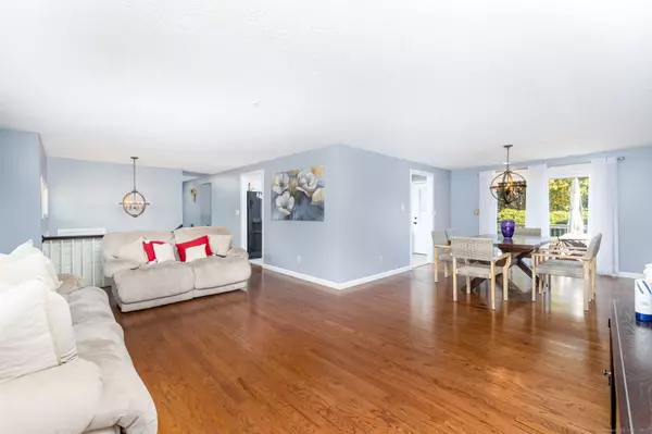 Manchester, CT 06040,214 Valley View Road