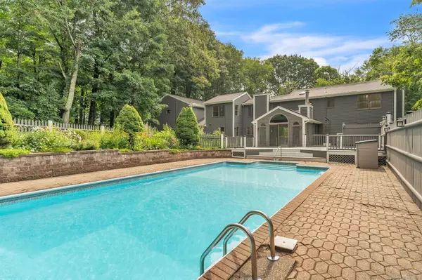 New Hartford, CT 06057,92 Shafer Road