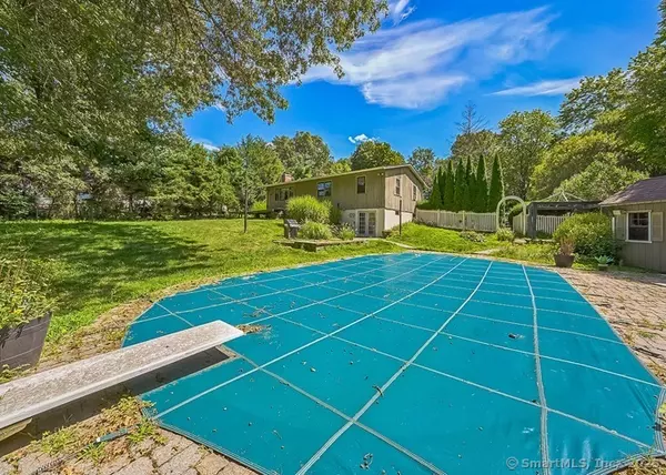 Ridgefield, CT 06877,10 Mallory Hill Road