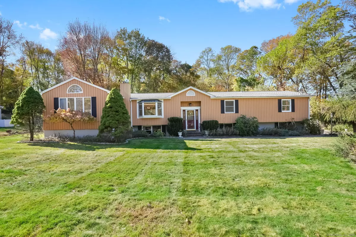 Trumbull, CT 06611,34 Merrimac Drive