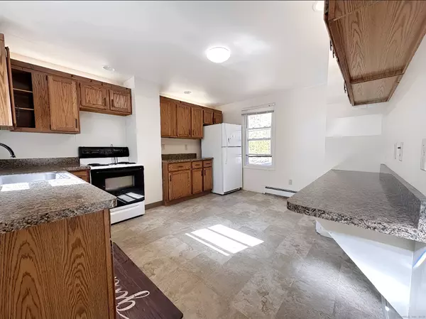 34 Woodbridge Street, Manchester, CT 06042